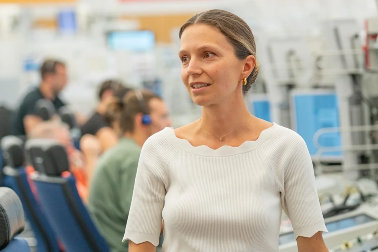 Damaris Schröder of DFS Deutsche Flugsicherung in the operations room.