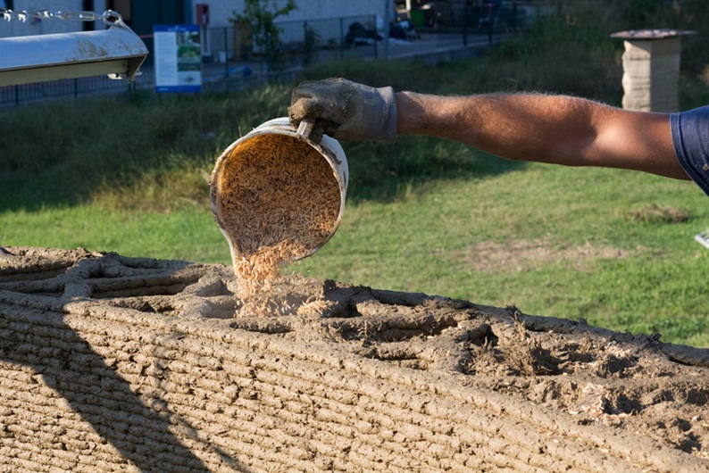 Bauen mit Reishülsen