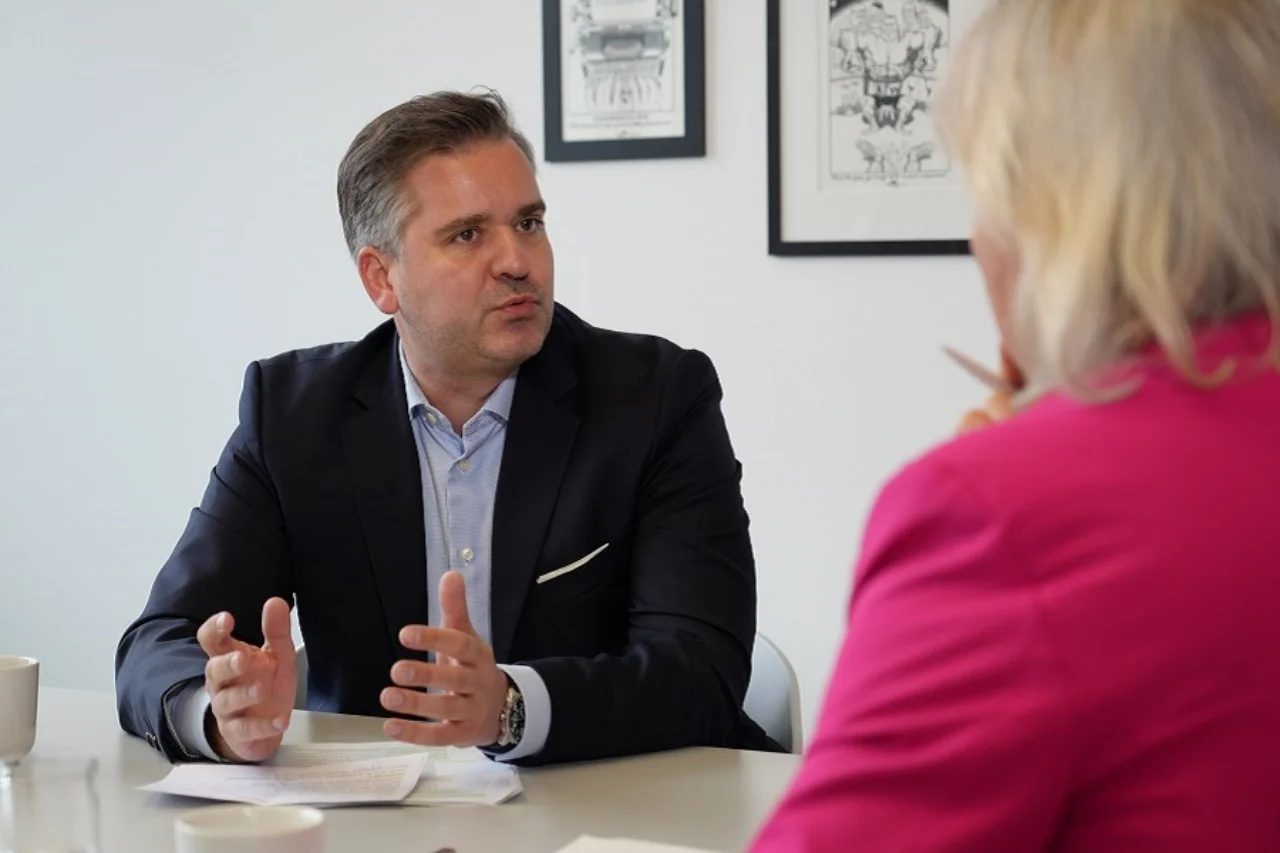 Tim Armbruster im Gespräch